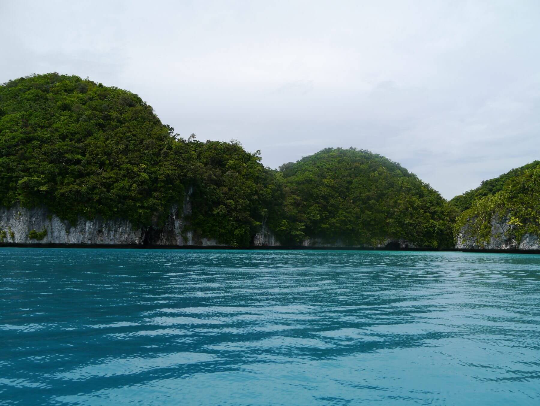 Mikronesien selbst besteht aus über 2000 Inseln bzw. Atollen.