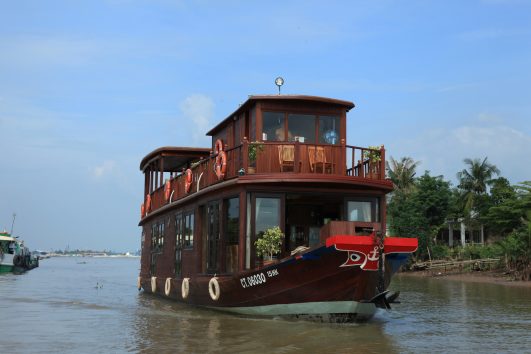 Eine Mekong Delta Tour mit dem exklusiven Schiff Dragon Eyes unternehmen und dann nach Phnom Penh weiterreisen