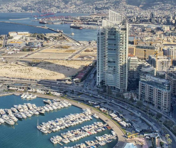 Beirut, die Hauptstadt des Libanon, ist an der Levanteküste am östlichen Mittelmeer gelegen.