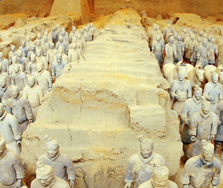 Die seit 1987 zum UNESCO-Weltkulturerbe gehörende Terrakottaarmee im Mausoleum des ersten Kaisers von China Qin Shihuangdis in Xi’an.