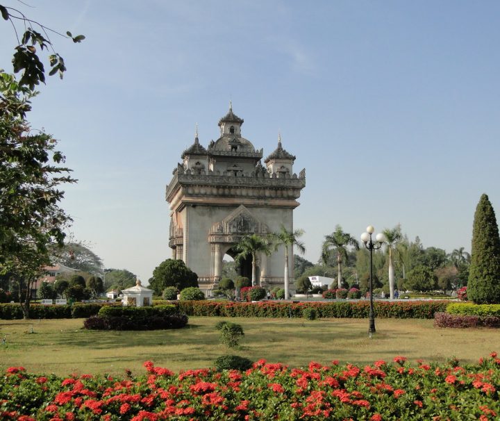 Der Pautxai ist der Triumphbogen in der laotischen Hauptstadt Vientiane und eines der wichtigsten Denkmäler