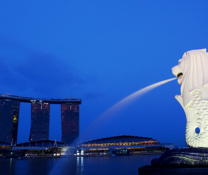 Der Merlion, eine Sagengestalt die eine Mischung aus Löwe und Fisch ist, ist der Schutzpatron von Singapur.