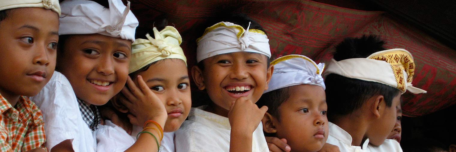 Die farbenfrohen Festivals auf Bali sind gerade für Kinder besondere Ereignisse.